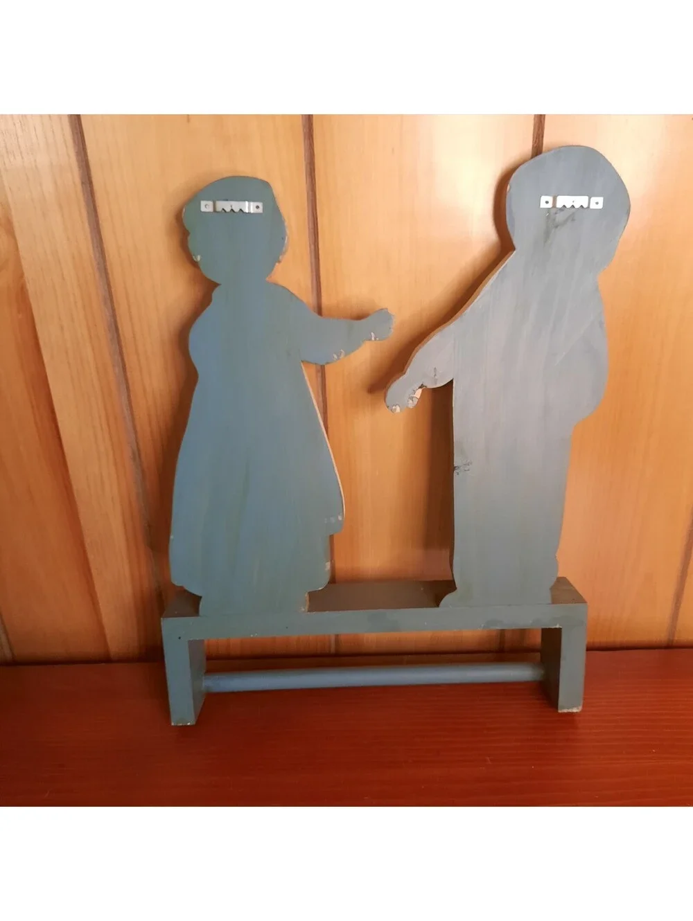 Vtg Grandma Grandpa  Figurines Wooden Shelf Hanger 16x12.5